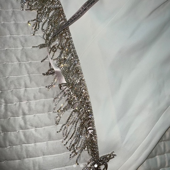 House of CB Zoia WHITE CREPE CRYSTAL SKIRT BNWT - Picture 4 of 4